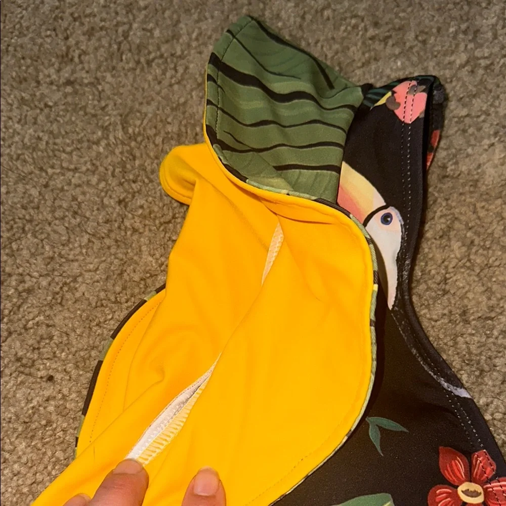 Tropical Print parrot Swimsuit with flirty ruffle Yellow straps xl - Picture 8 of 13